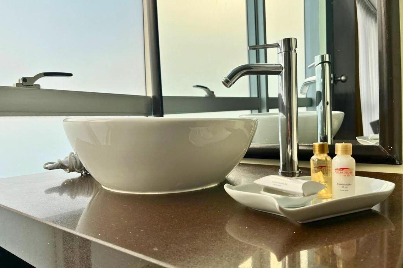 Allpa Hotel & Suites ลิมา ภายนอก รูปภาพ
