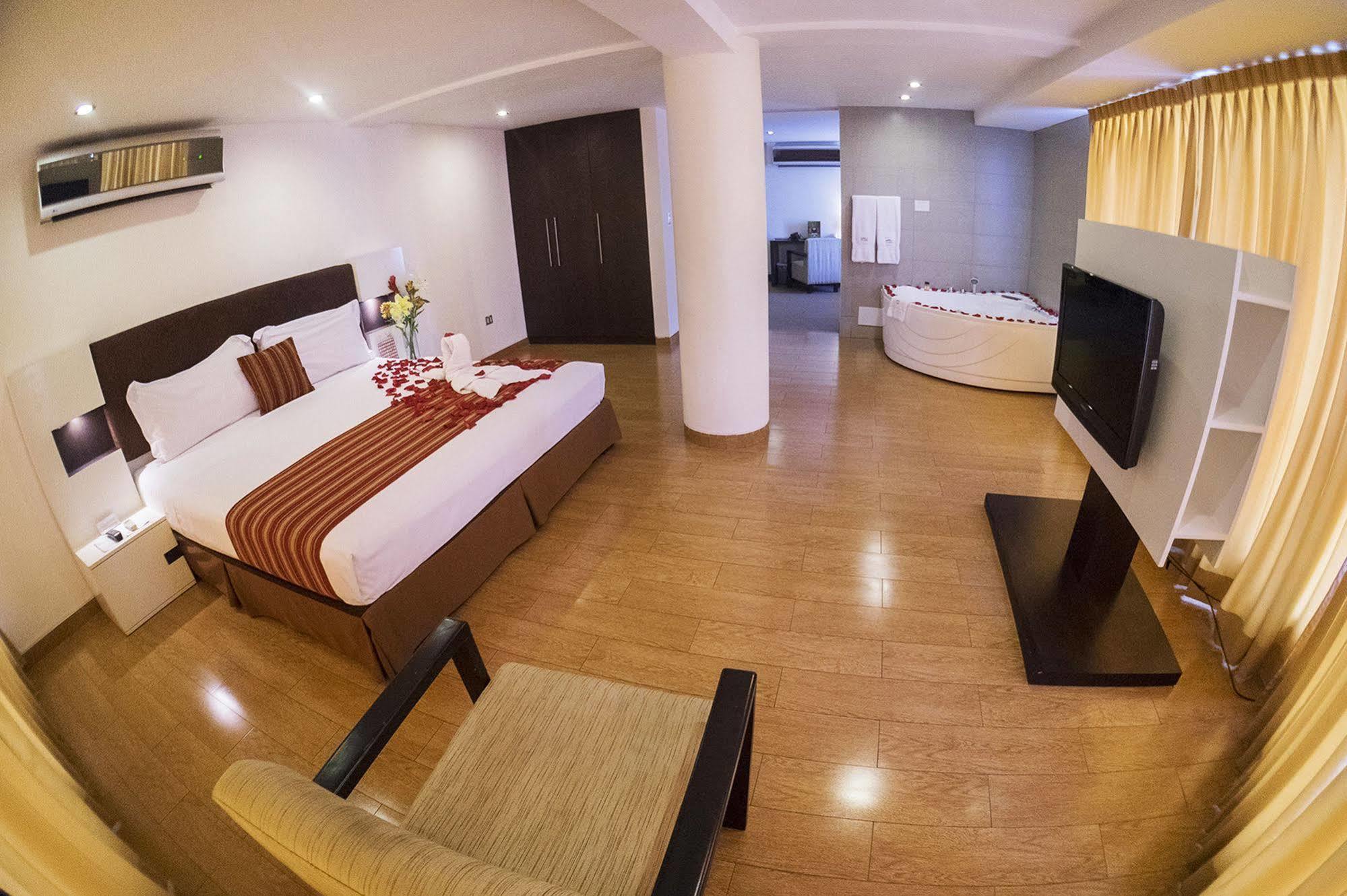 Allpa Hotel & Suites ลิมา ภายนอก รูปภาพ